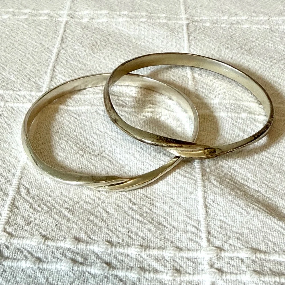 Set of 4 Silver Tone Bangle Bracelets to stack/layer